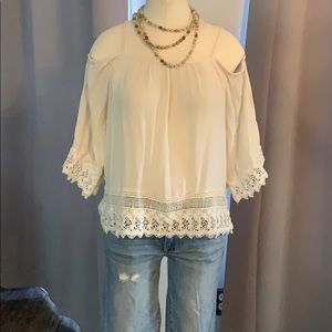 American Eagle-Off the shoulder bohemian blouse